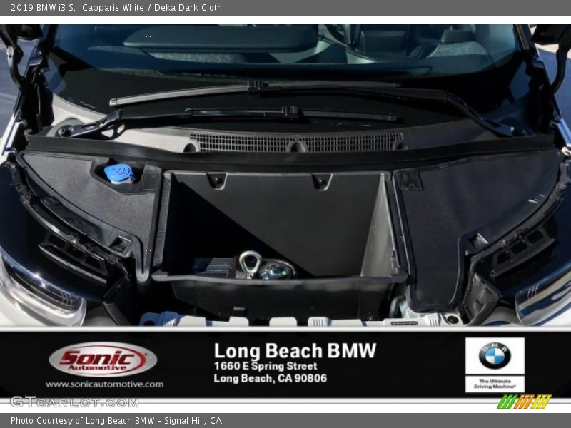 Capparis White / Deka Dark Cloth 2019 BMW i3 S