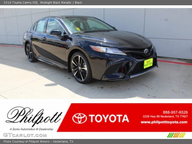 Midnight Black Metallic / Black 2019 Toyota Camry XSE