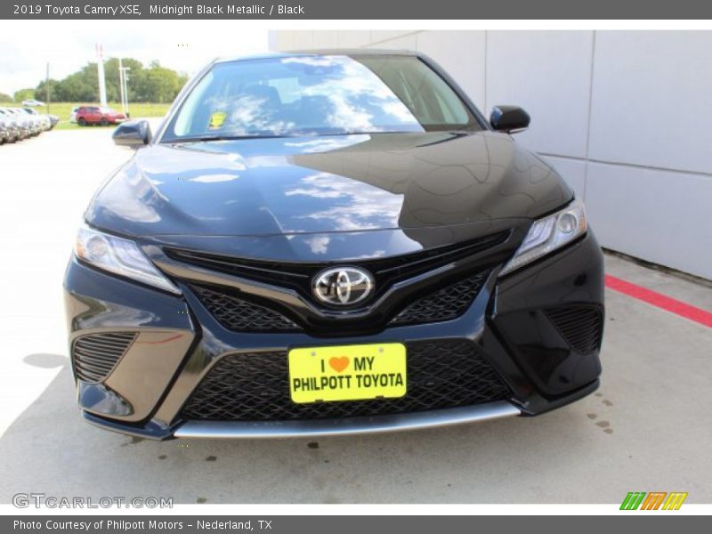 Midnight Black Metallic / Black 2019 Toyota Camry XSE
