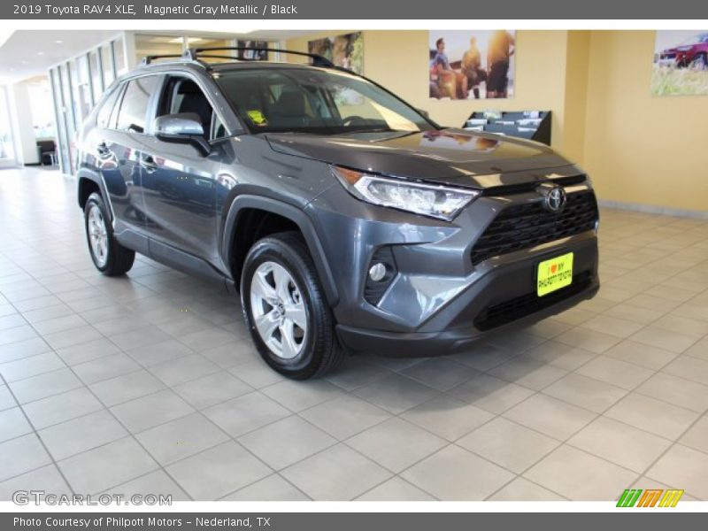 Magnetic Gray Metallic / Black 2019 Toyota RAV4 XLE