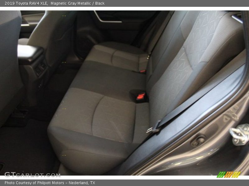 Magnetic Gray Metallic / Black 2019 Toyota RAV4 XLE