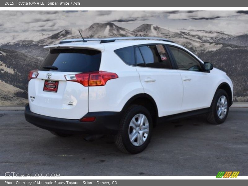 Super White / Ash 2015 Toyota RAV4 LE
