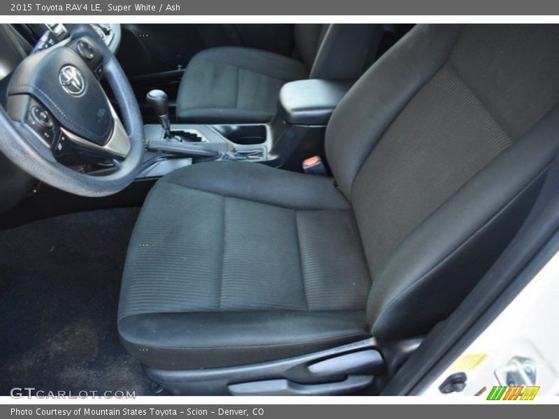 Super White / Ash 2015 Toyota RAV4 LE