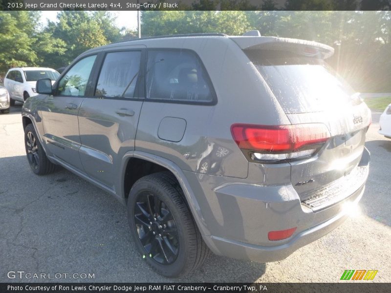 Sting-Gray / Black 2019 Jeep Grand Cherokee Laredo 4x4