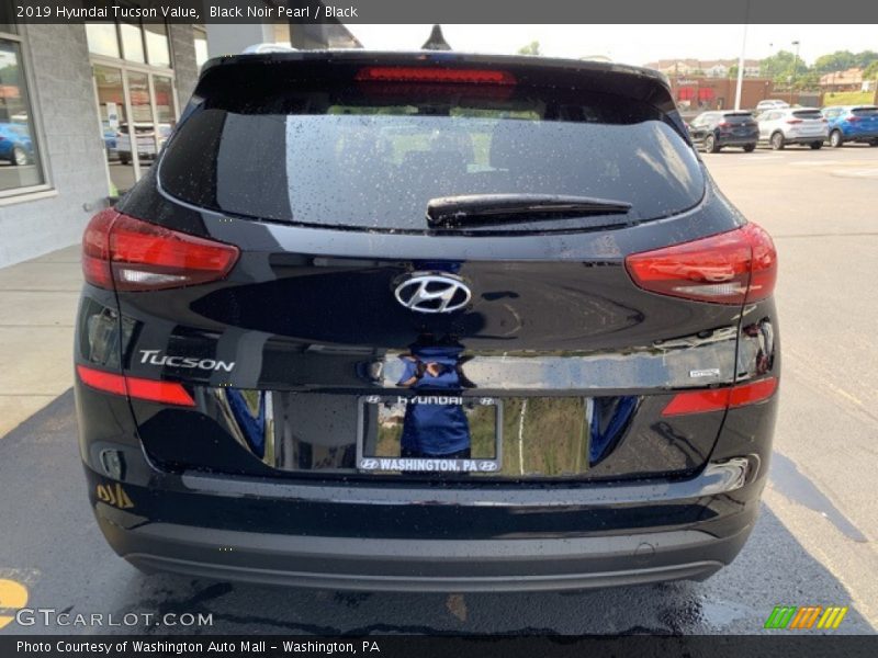 Black Noir Pearl / Black 2019 Hyundai Tucson Value