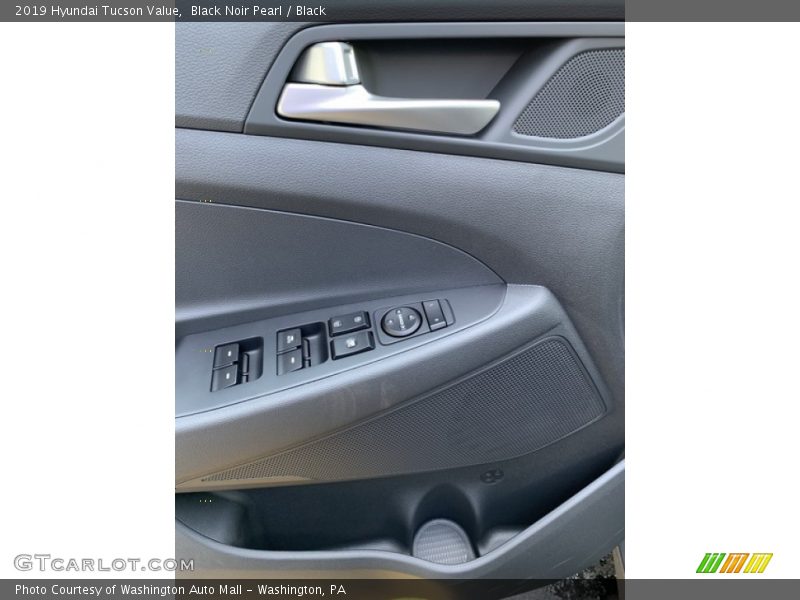 Black Noir Pearl / Black 2019 Hyundai Tucson Value
