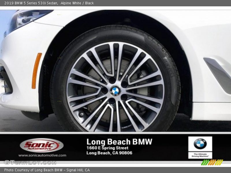 Alpine White / Black 2019 BMW 5 Series 530i Sedan
