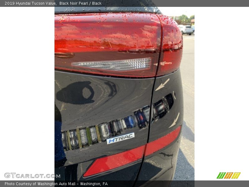 Black Noir Pearl / Black 2019 Hyundai Tucson Value