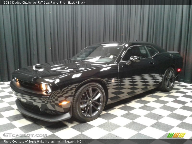 Pitch Black / Black 2019 Dodge Challenger R/T Scat Pack