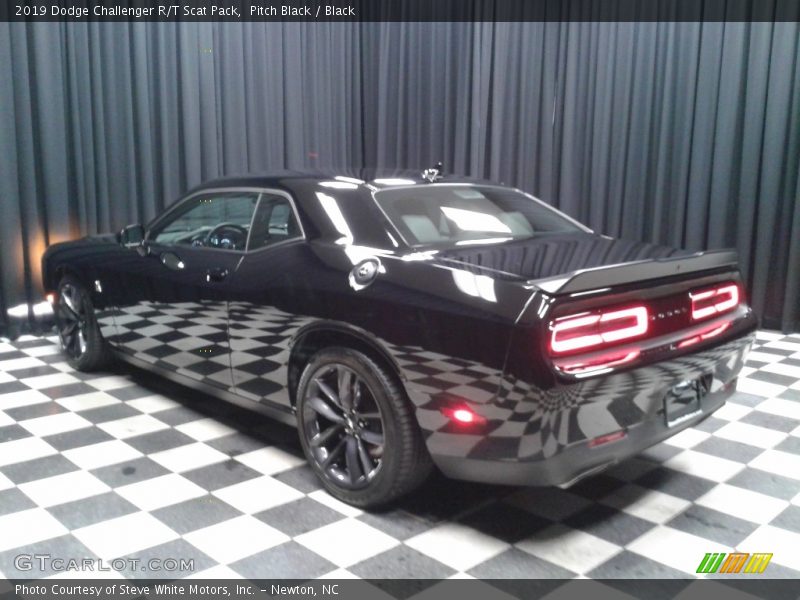 Pitch Black / Black 2019 Dodge Challenger R/T Scat Pack