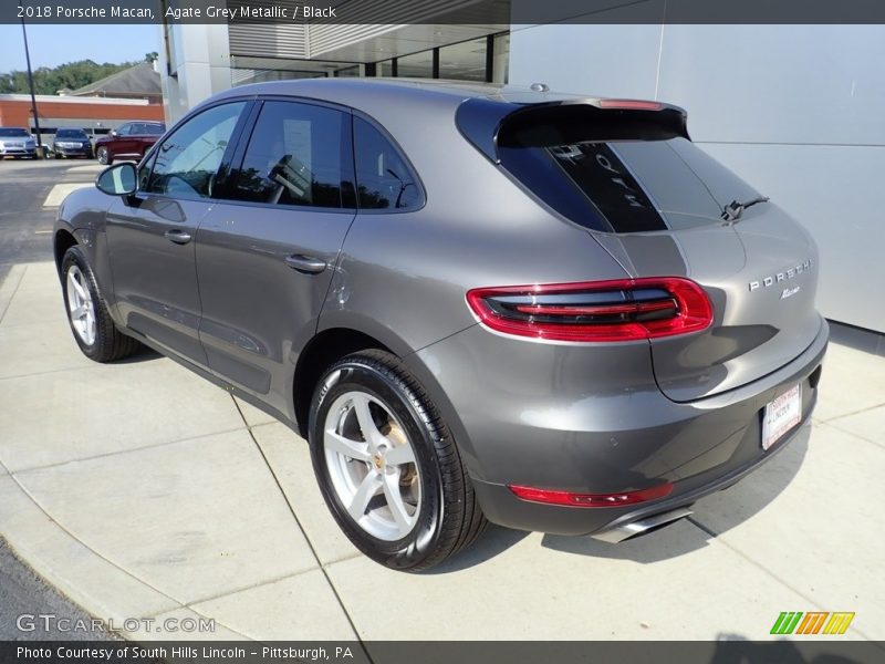 Agate Grey Metallic / Black 2018 Porsche Macan