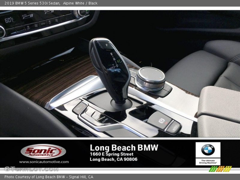 Alpine White / Black 2019 BMW 5 Series 530i Sedan