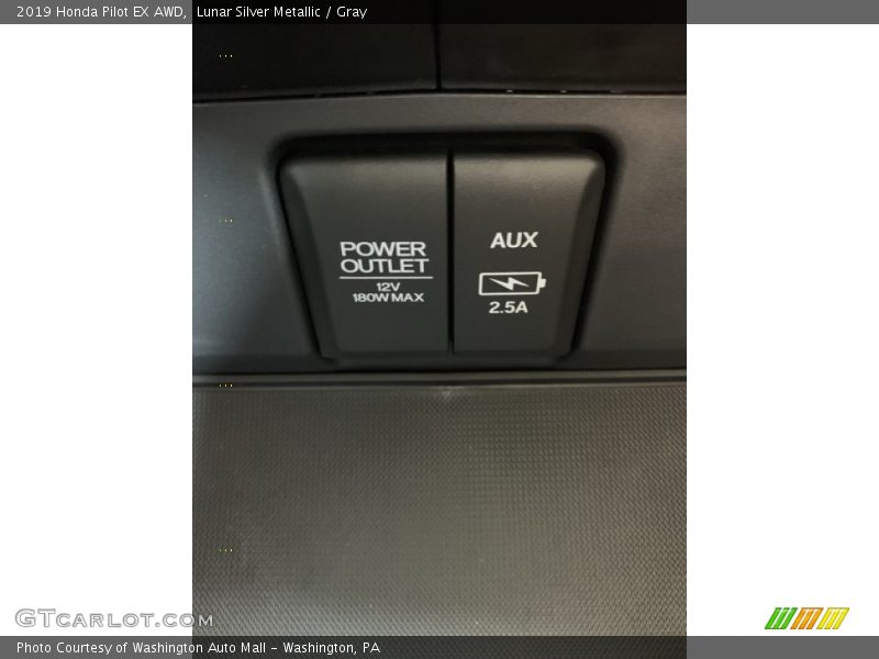 Lunar Silver Metallic / Gray 2019 Honda Pilot EX AWD