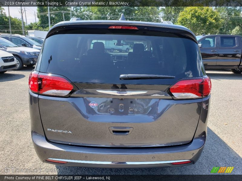 Granite Crystal Metallic / Black/Alloy 2019 Chrysler Pacifica Touring L