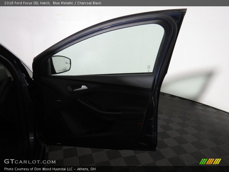 Blue Metallic / Charcoal Black 2018 Ford Focus SEL Hatch