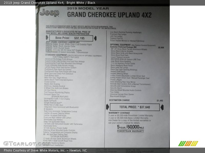 Bright White / Black 2019 Jeep Grand Cherokee Upland 4x4