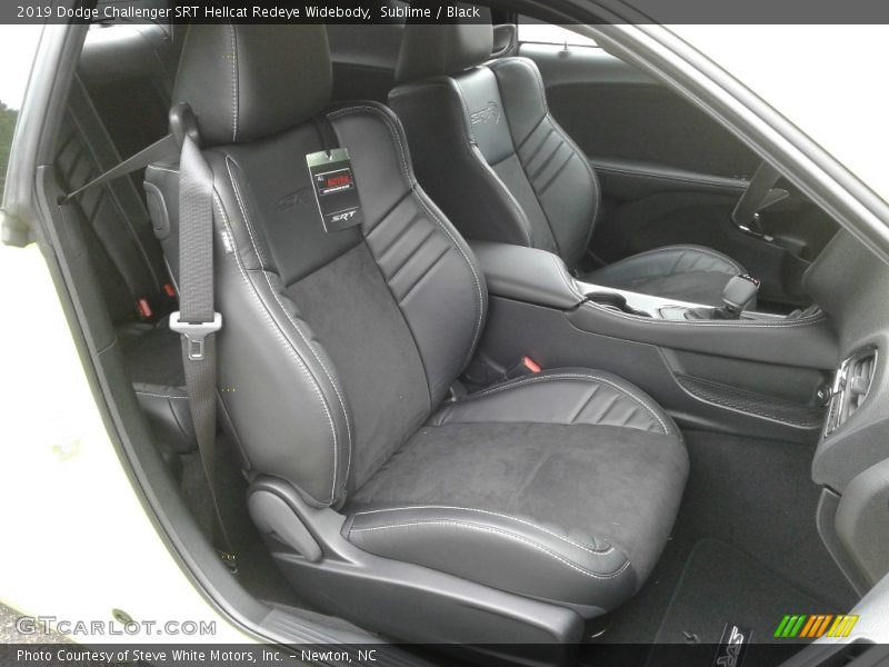 Front Seat of 2019 Challenger SRT Hellcat Redeye Widebody