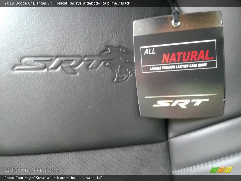 Front Seat of 2019 Challenger SRT Hellcat Redeye Widebody