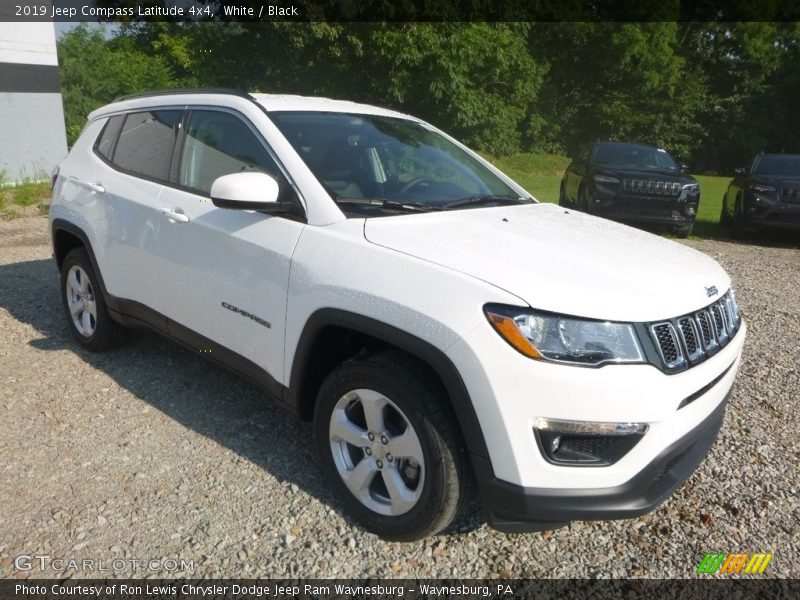 White / Black 2019 Jeep Compass Latitude 4x4