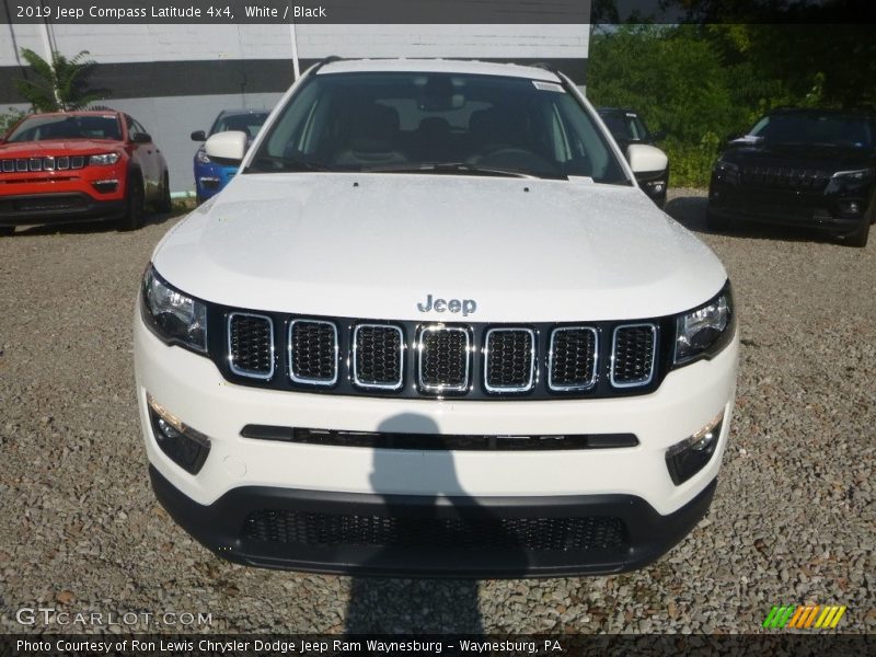 White / Black 2019 Jeep Compass Latitude 4x4
