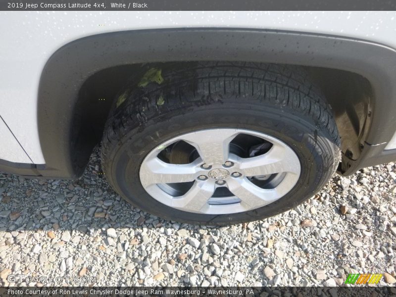 White / Black 2019 Jeep Compass Latitude 4x4