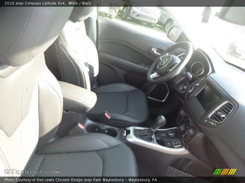 White / Black 2019 Jeep Compass Latitude 4x4