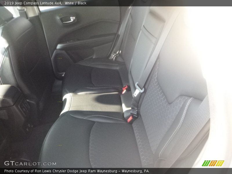 White / Black 2019 Jeep Compass Latitude 4x4