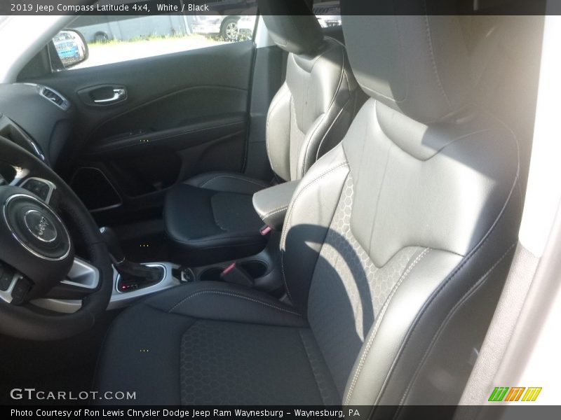 White / Black 2019 Jeep Compass Latitude 4x4