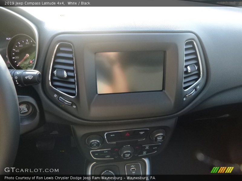White / Black 2019 Jeep Compass Latitude 4x4