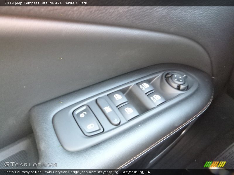 White / Black 2019 Jeep Compass Latitude 4x4