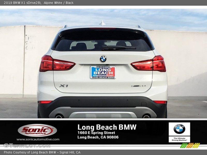 Alpine White / Black 2019 BMW X1 sDrive28i