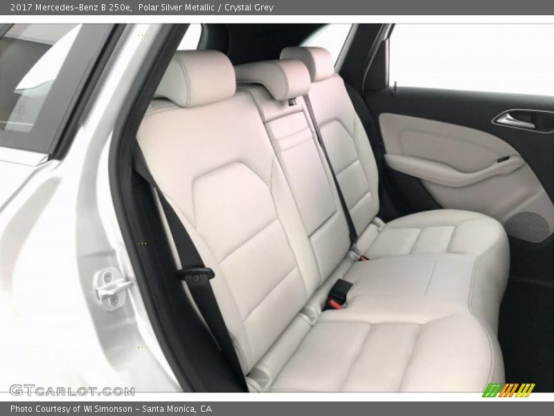 Polar Silver Metallic / Crystal Grey 2017 Mercedes-Benz B 250e