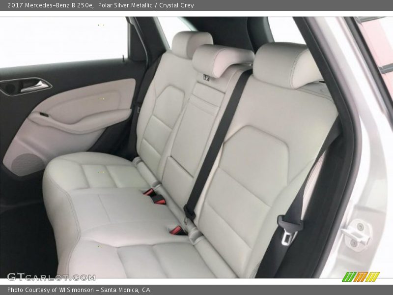 Polar Silver Metallic / Crystal Grey 2017 Mercedes-Benz B 250e
