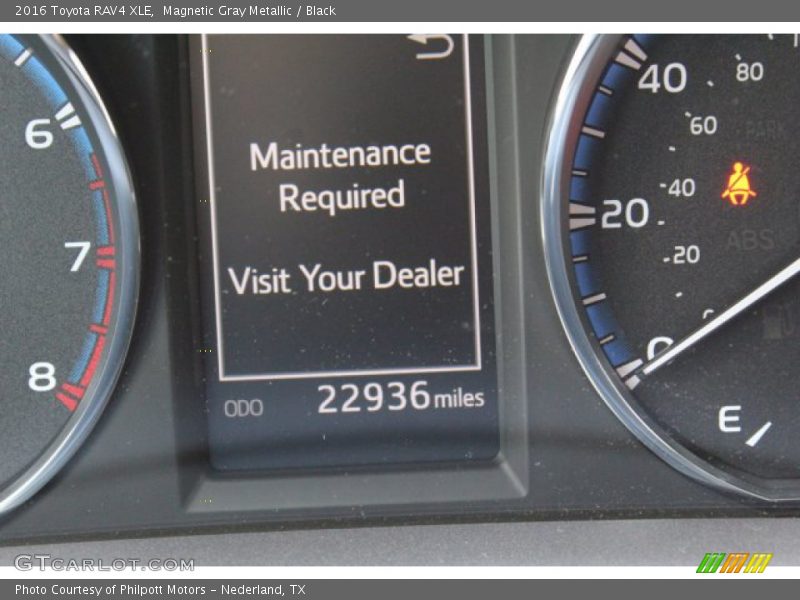 Magnetic Gray Metallic / Black 2016 Toyota RAV4 XLE