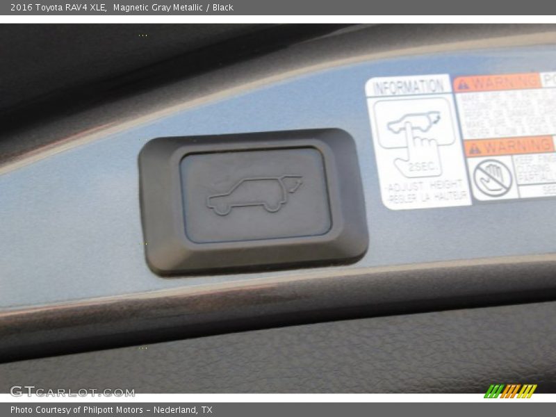 Magnetic Gray Metallic / Black 2016 Toyota RAV4 XLE