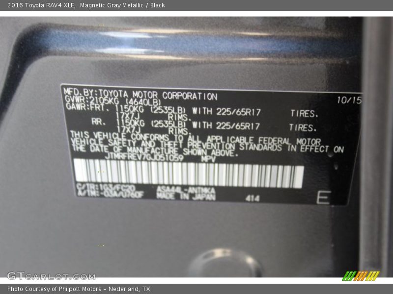 Magnetic Gray Metallic / Black 2016 Toyota RAV4 XLE
