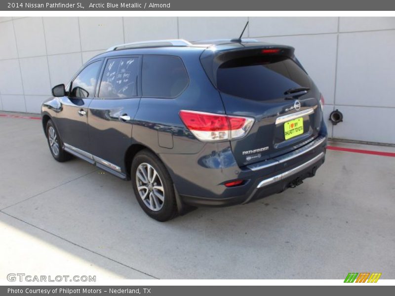 Arctic Blue Metallic / Almond 2014 Nissan Pathfinder SL