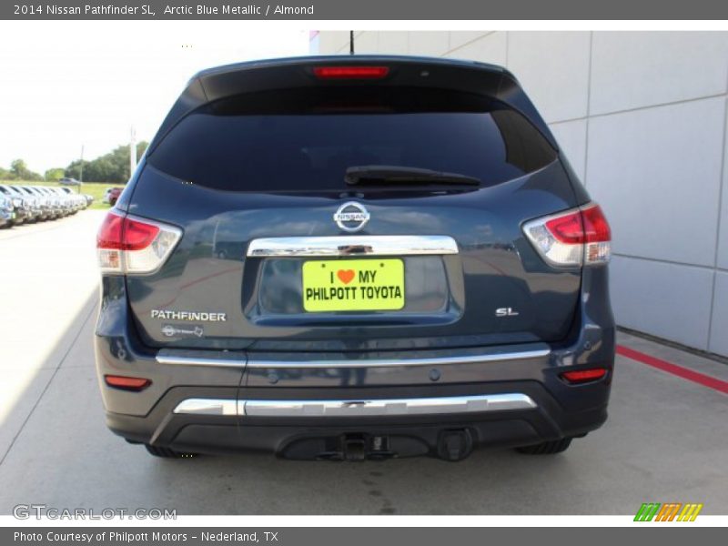 Arctic Blue Metallic / Almond 2014 Nissan Pathfinder SL