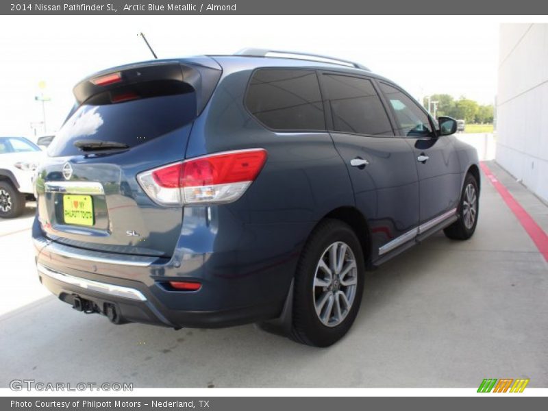 Arctic Blue Metallic / Almond 2014 Nissan Pathfinder SL