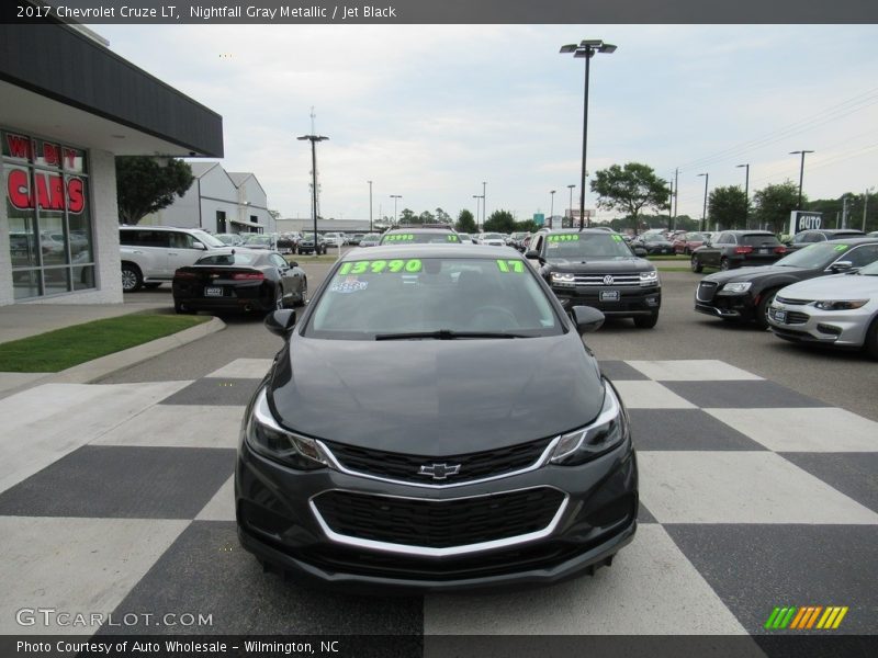 Nightfall Gray Metallic / Jet Black 2017 Chevrolet Cruze LT