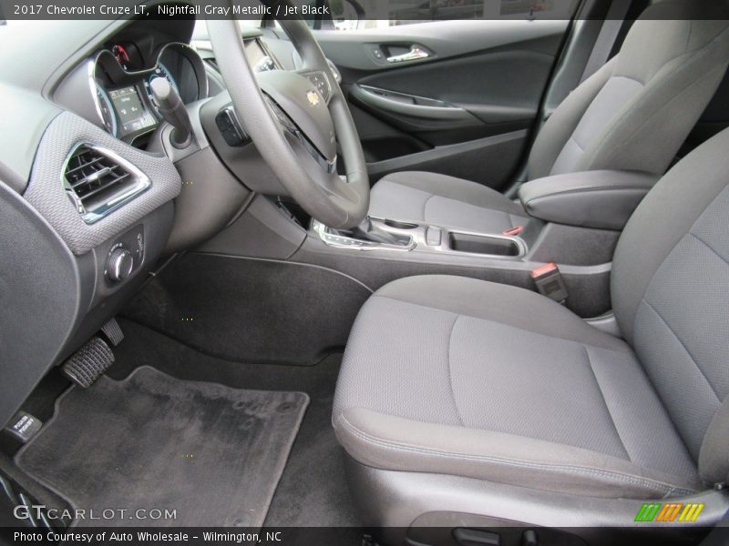 Nightfall Gray Metallic / Jet Black 2017 Chevrolet Cruze LT