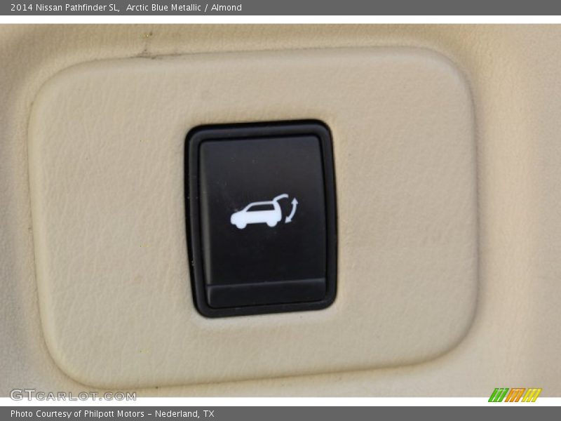 Arctic Blue Metallic / Almond 2014 Nissan Pathfinder SL