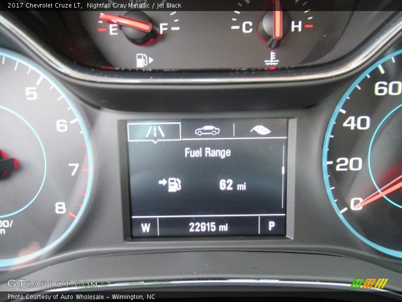 Nightfall Gray Metallic / Jet Black 2017 Chevrolet Cruze LT