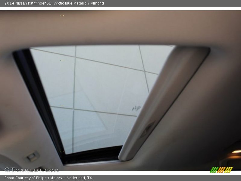 Arctic Blue Metallic / Almond 2014 Nissan Pathfinder SL