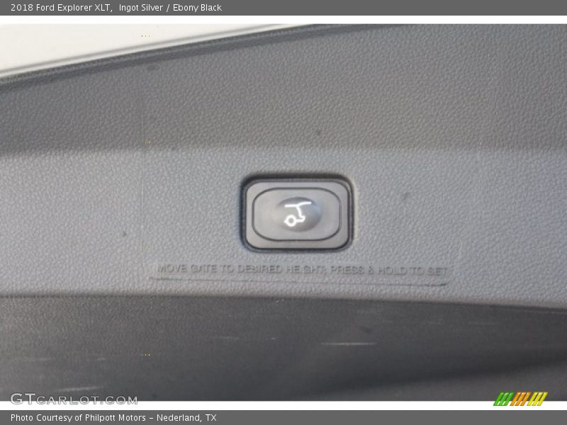 Ingot Silver / Ebony Black 2018 Ford Explorer XLT
