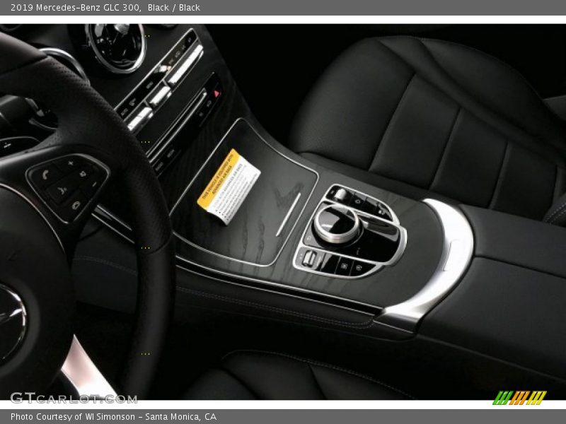 Black / Black 2019 Mercedes-Benz GLC 300