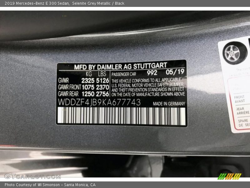 Selenite Grey Metallic / Black 2019 Mercedes-Benz E 300 Sedan