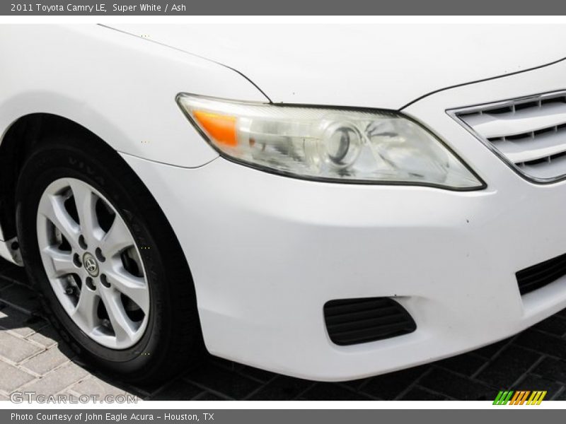 Super White / Ash 2011 Toyota Camry LE
