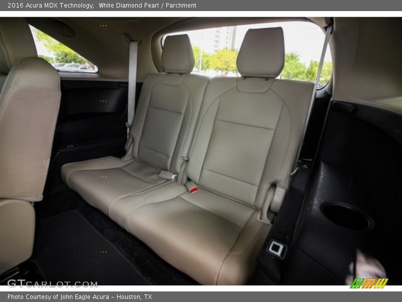 White Diamond Pearl / Parchment 2016 Acura MDX Technology