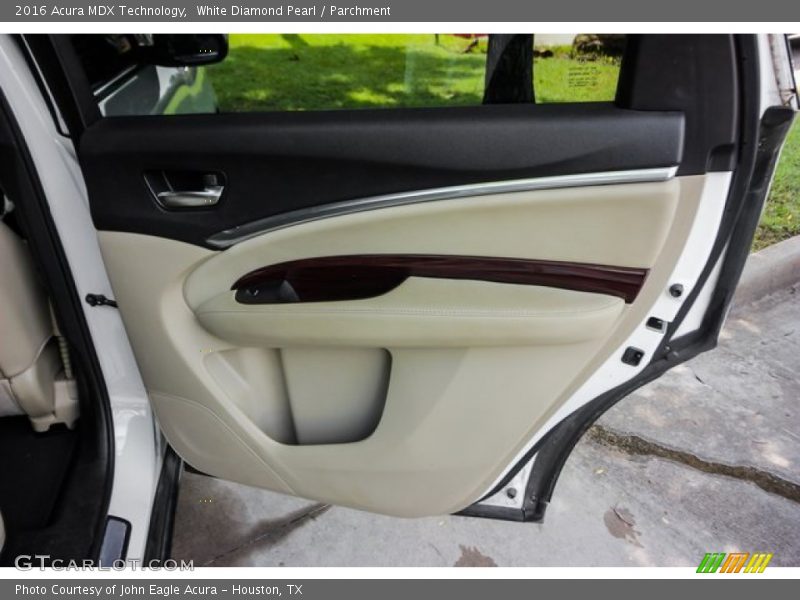 White Diamond Pearl / Parchment 2016 Acura MDX Technology